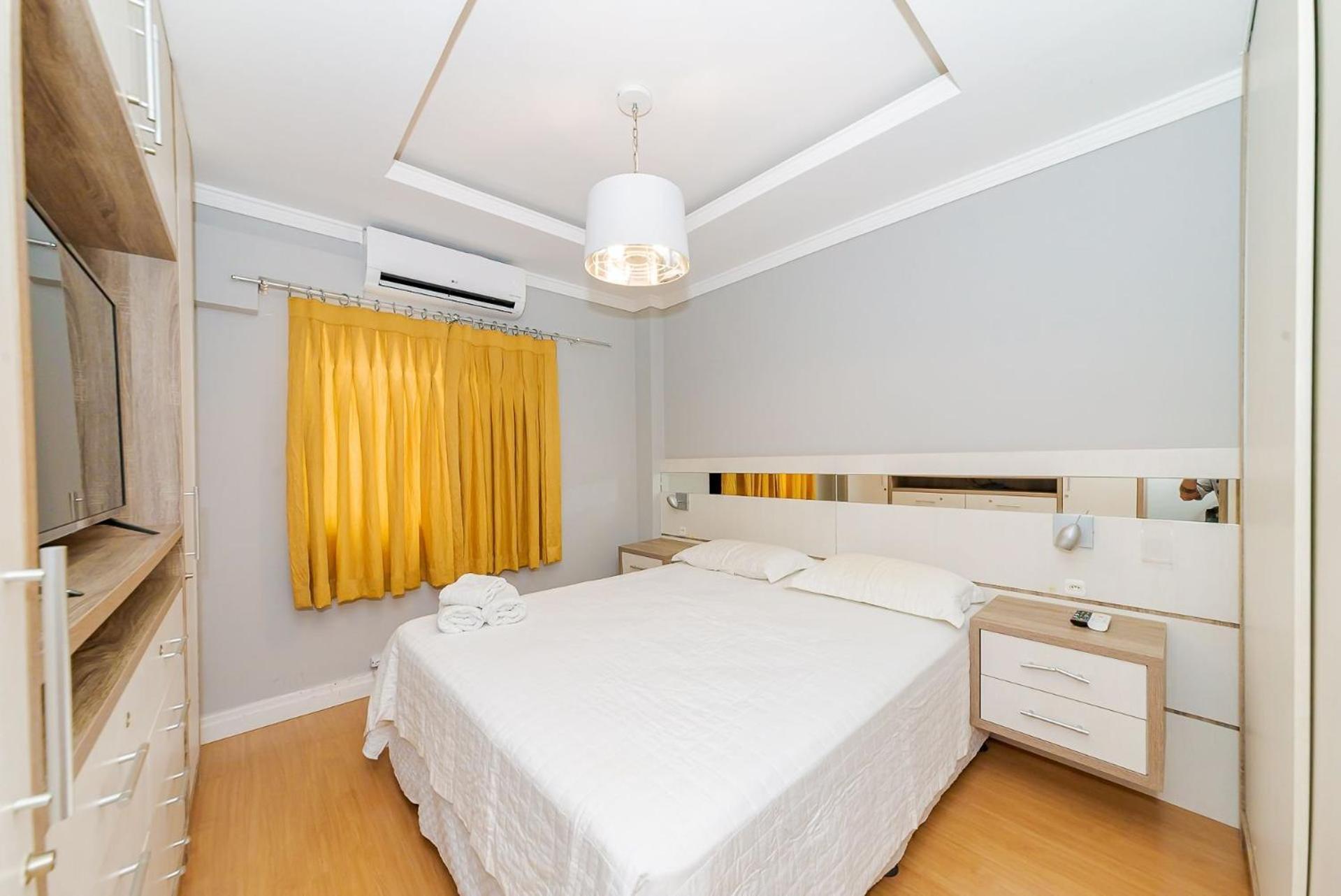 Apartamento Amplo Apto 2 1quarto Vista Mar 50m Da - Somente Familiares *